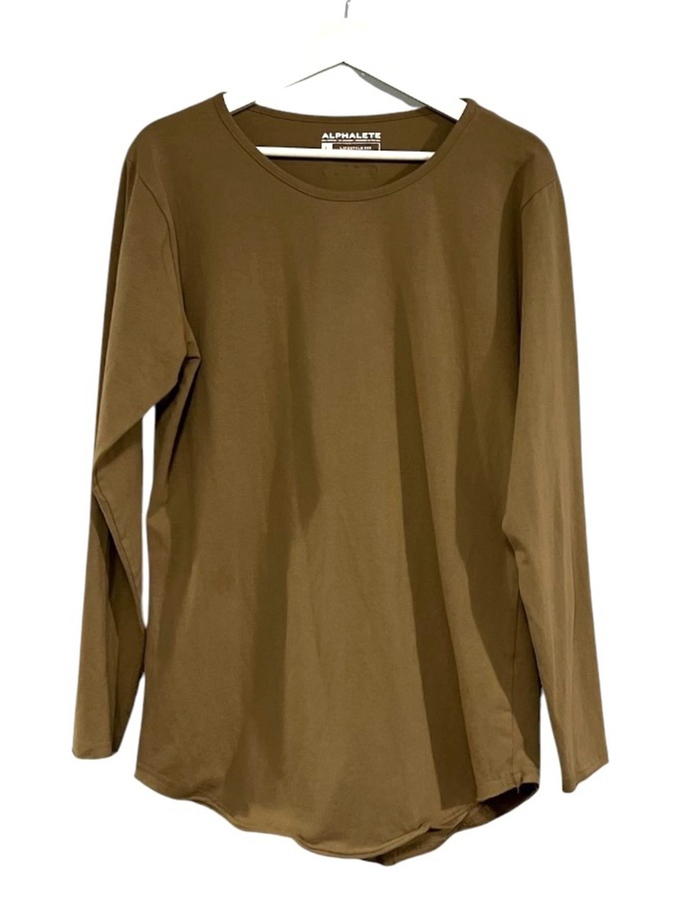 ALPHALETE Long Sleeve Tee Lifestyle Fit